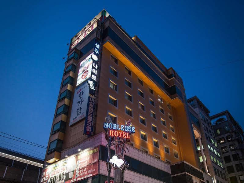 Hotel Noblesse Seoul Exterior photo